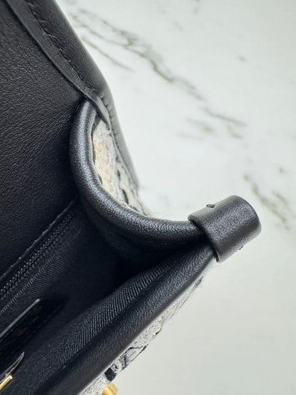 CHANEL 22K 郵差豆腐包 漸變Tweed