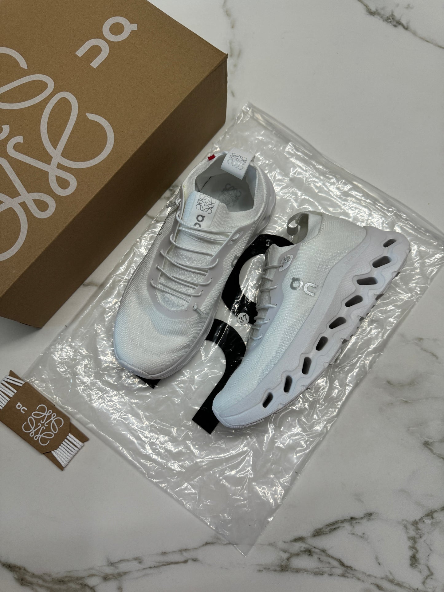 LOEWE x ON 白色運動鞋 35-44碼