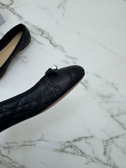 DIOR 珍珠Ballet Flat