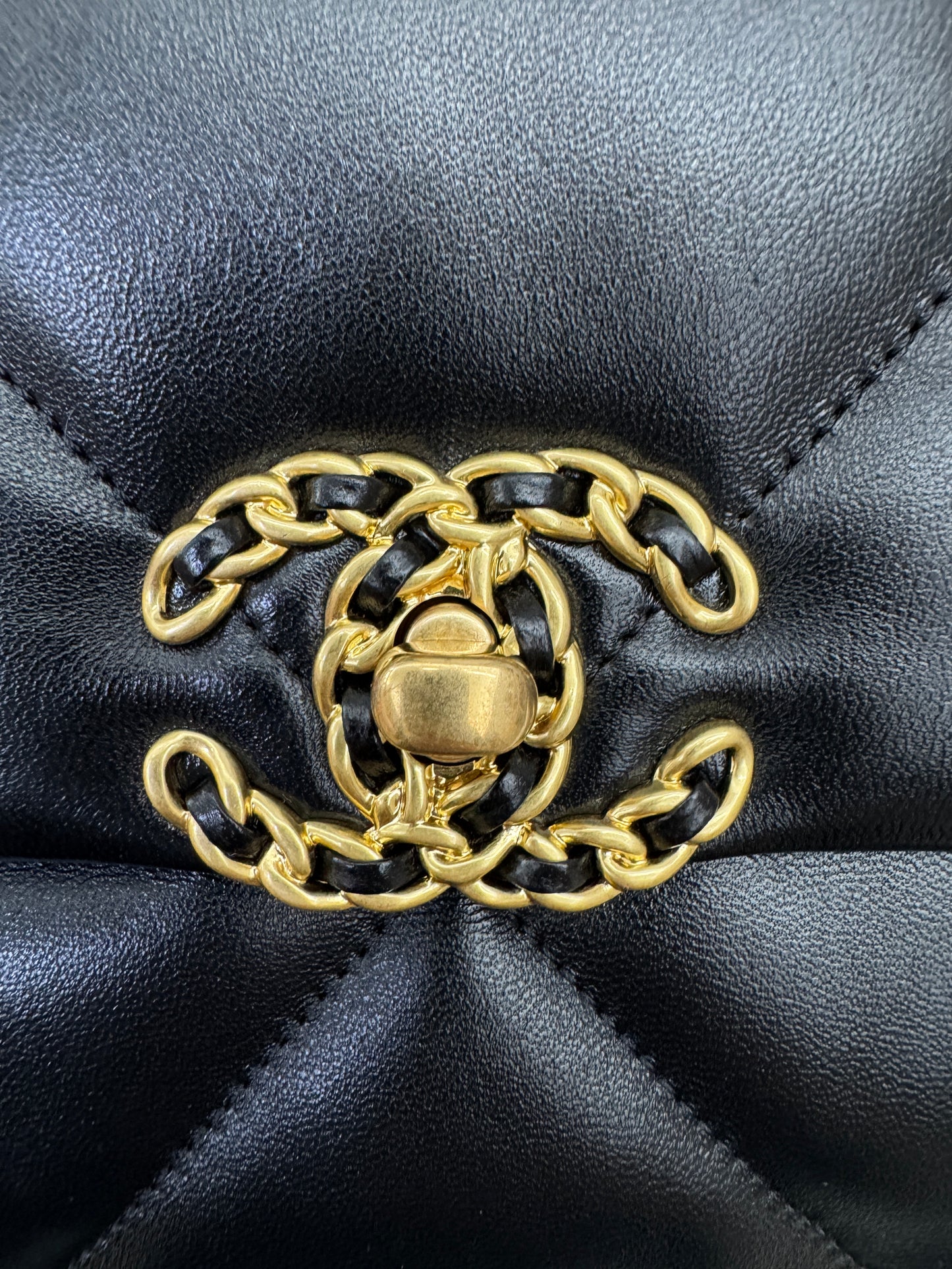 CHANEL 19Bag 黑金 Small