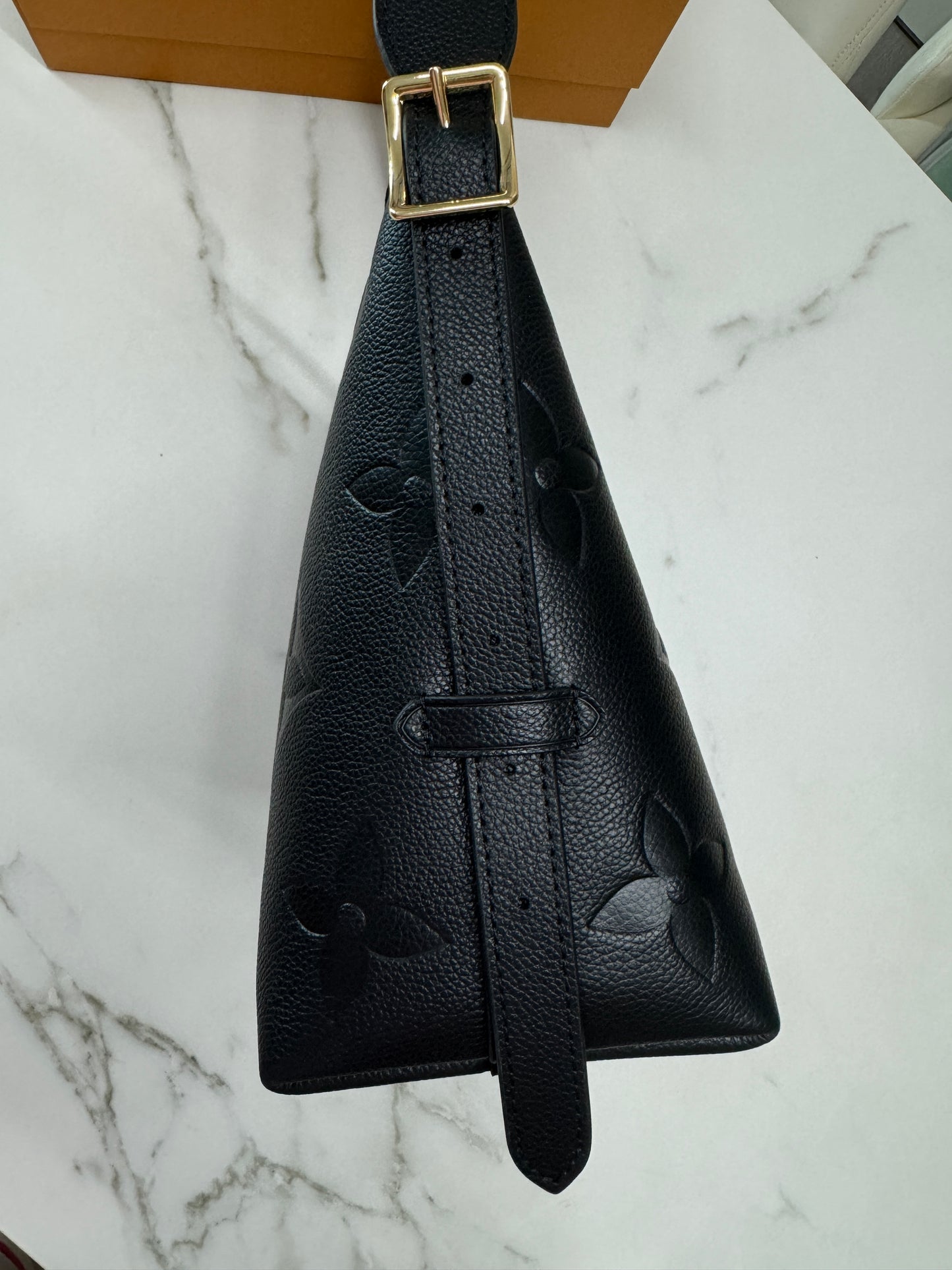 LV Carryall 全皮黑 PM