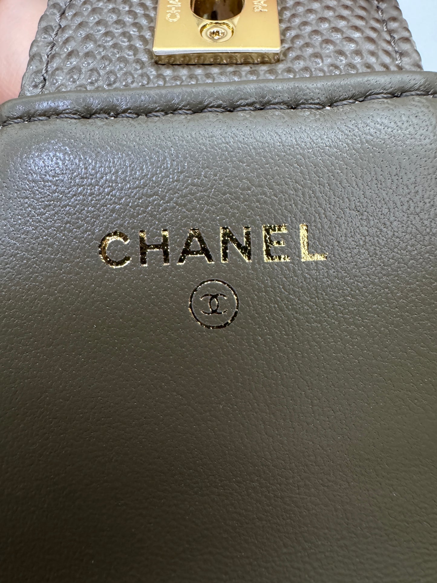 CHANEL 26A 蜥蜴壓紋 灰色Clutch