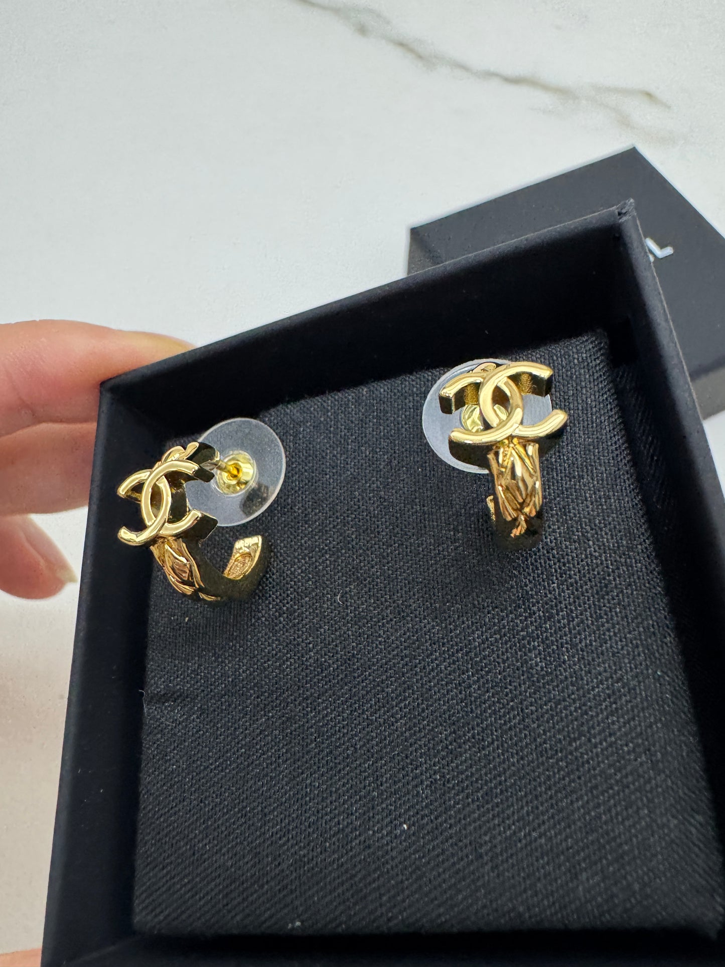 CHANEL 26P 菱格紋圈型耳環