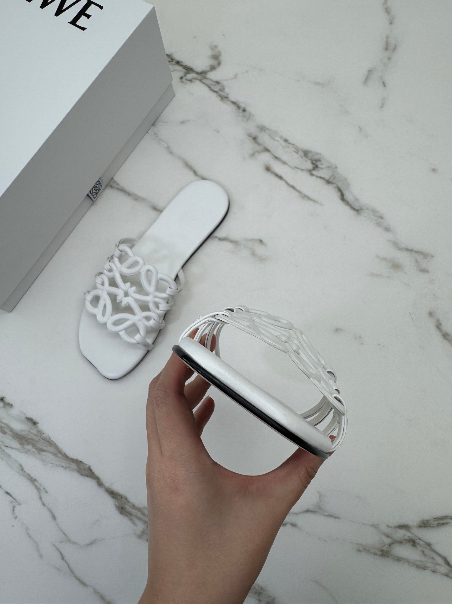 LOEWE Anagram 拖鞋