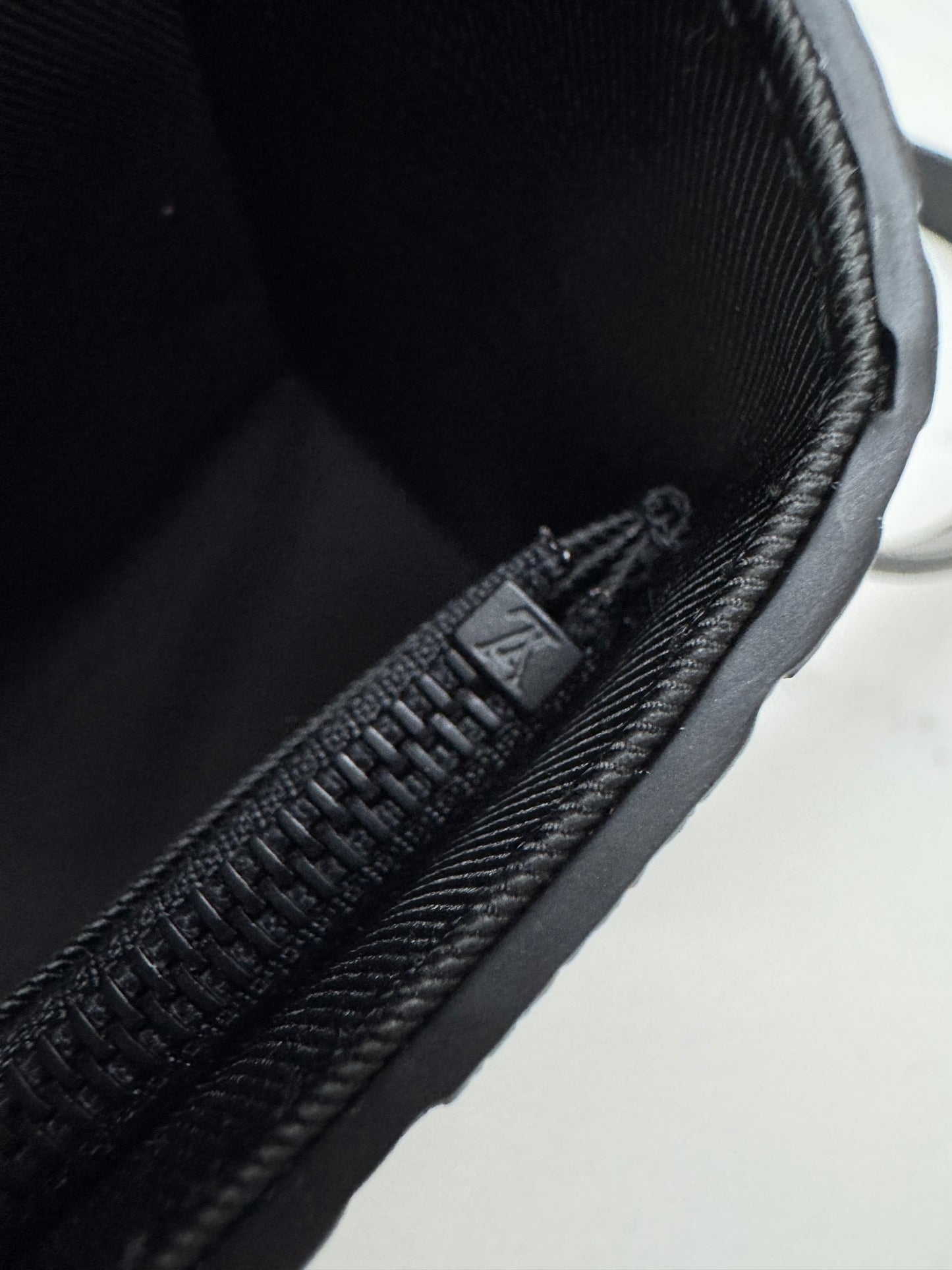 LV Steamer Wearable Wallet - Monogram Taurillon Leather