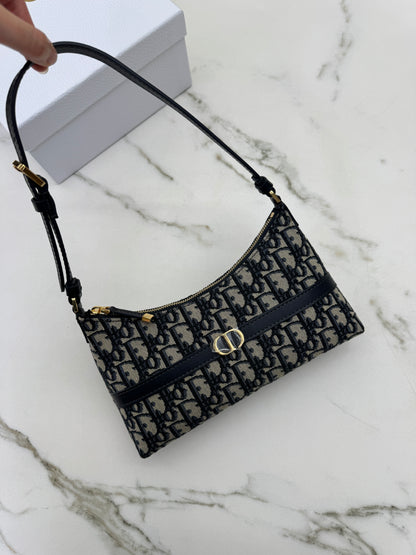 DIOR Miss Caro Hobo