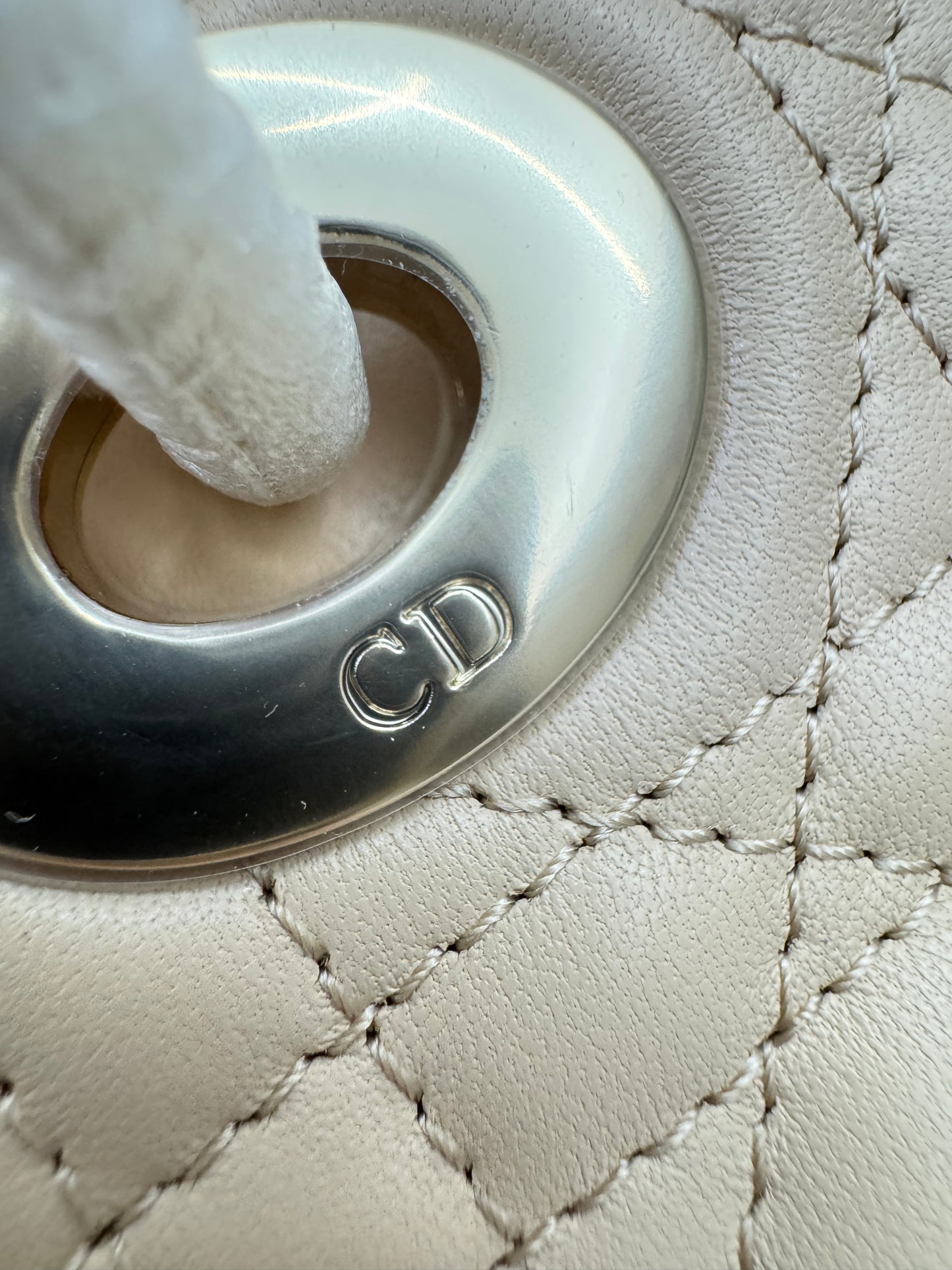 DIOR D-Joy Small 胭脂米 Powder Beige￼