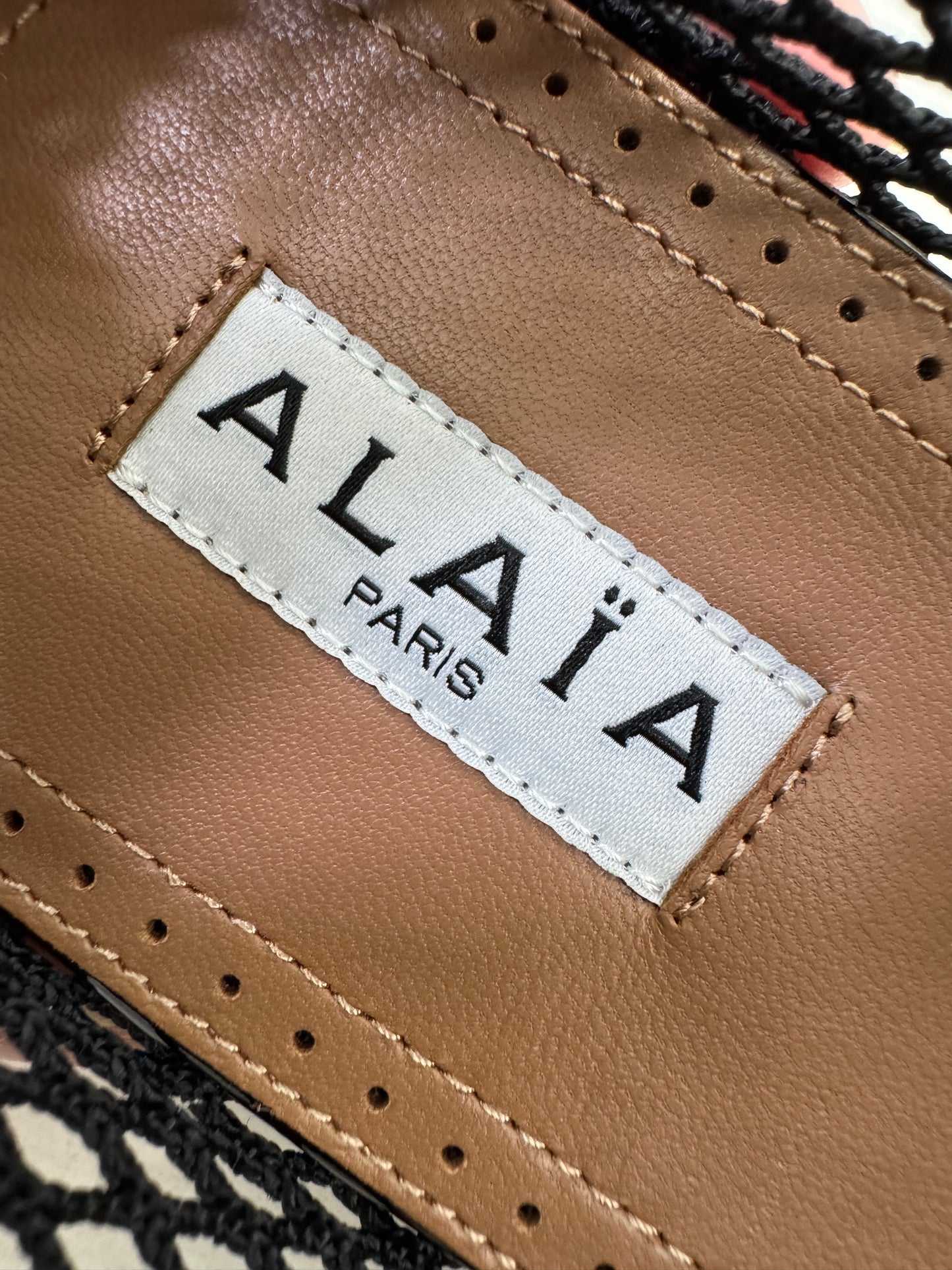 ALAIA 漁網瑪麗珍