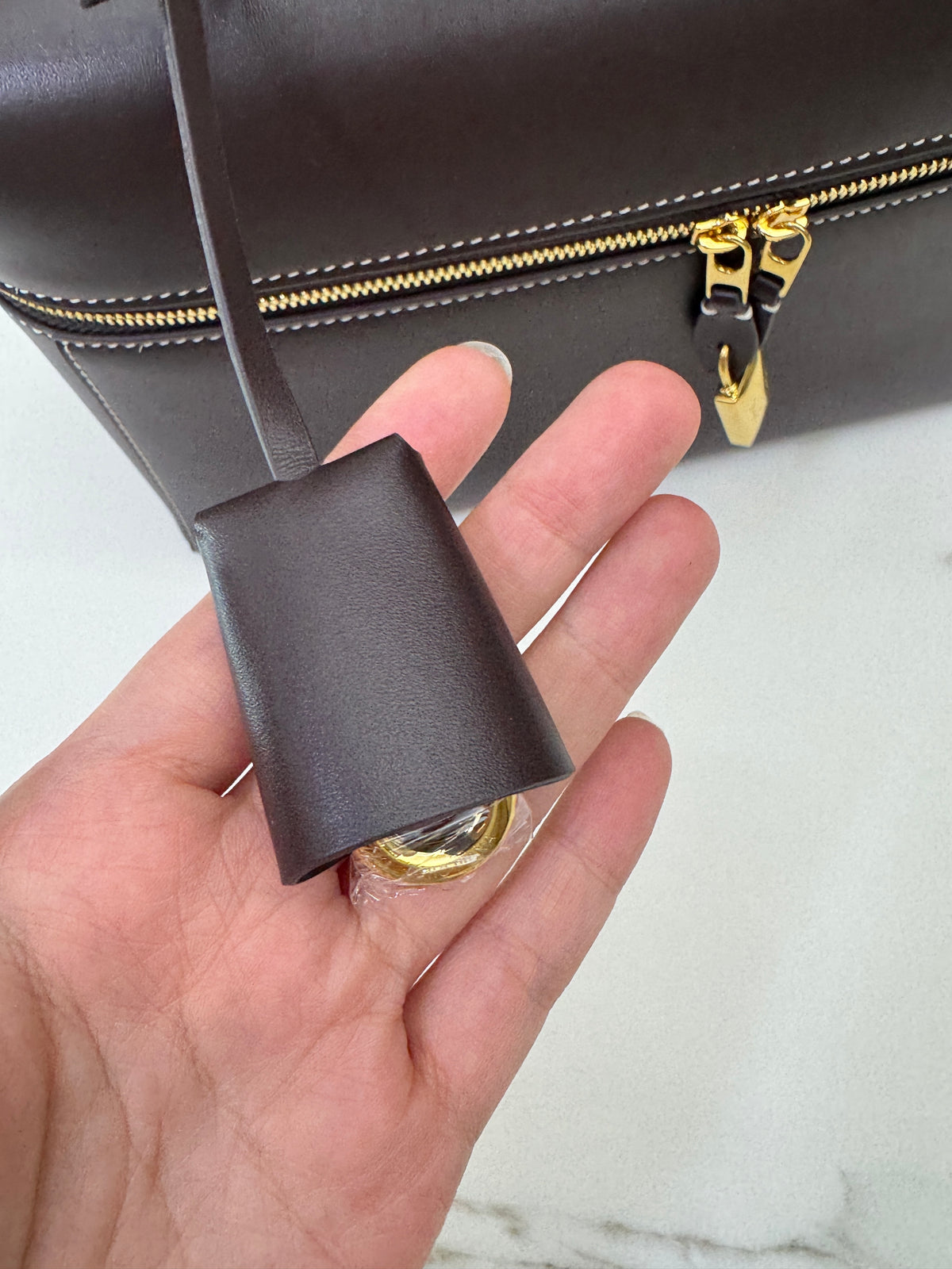 LORO PIANA Extra Bag 27 Dark Chocolate