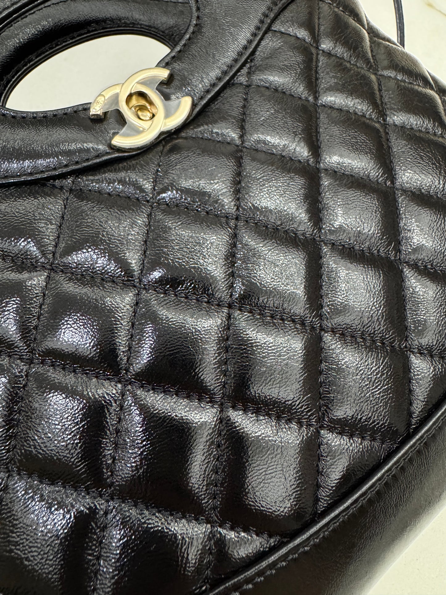 CHANEL Mini 31 Bag 油蠟羊皮（新版）