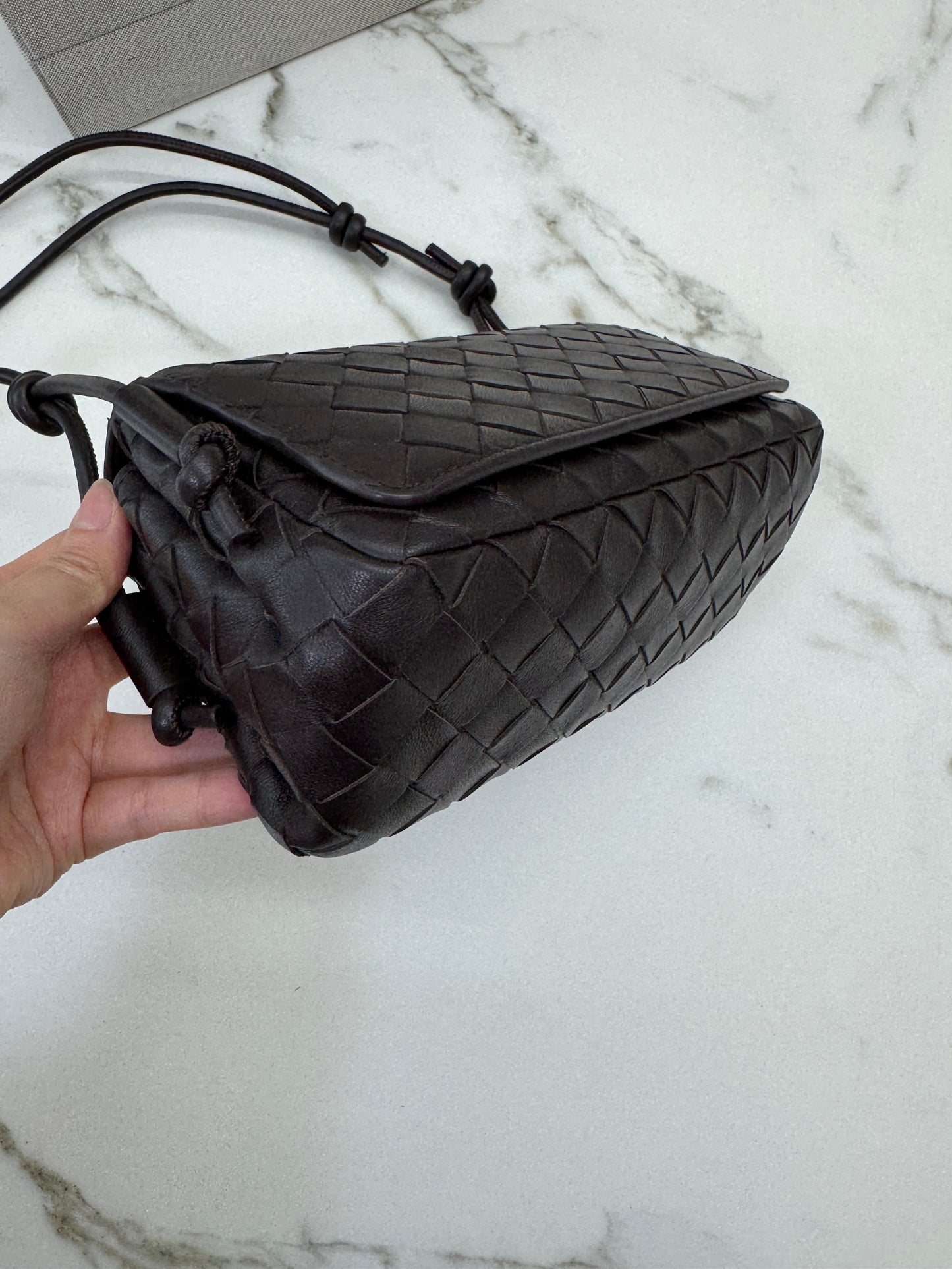 BV Notturno Foundant 黑棕色
