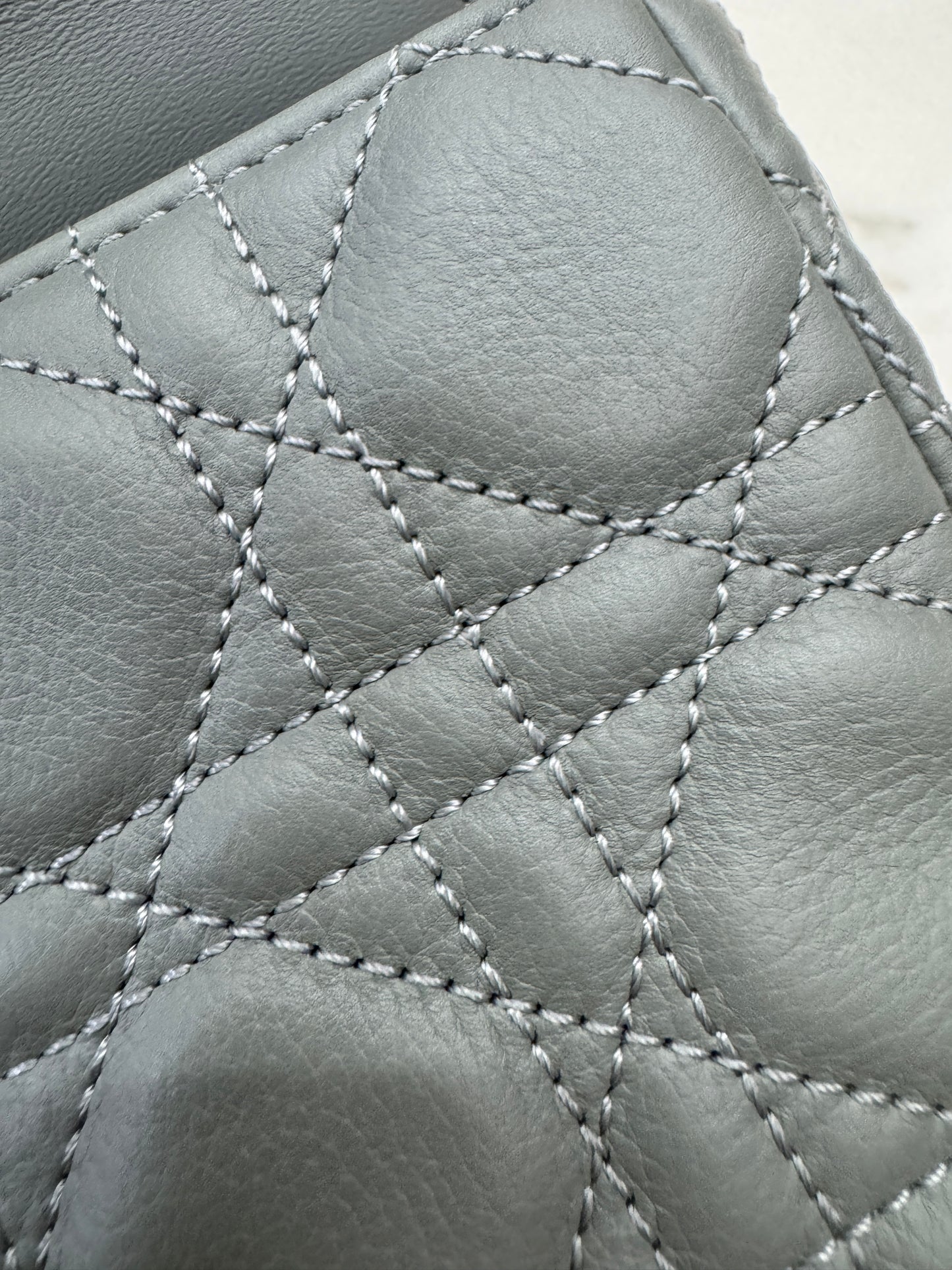 DIOR Caro Small 石灰色