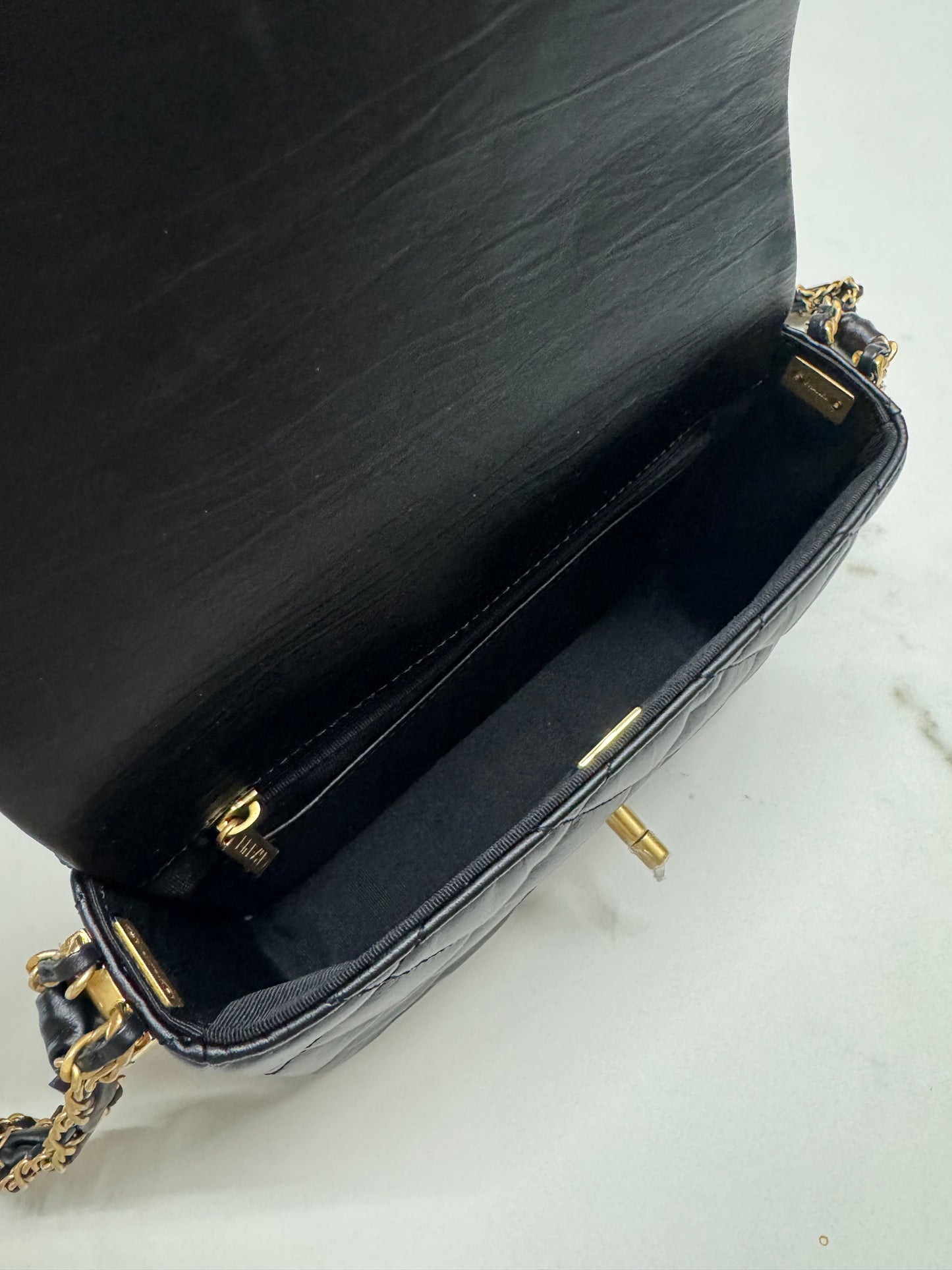 CHANEL 19系列 豆腐包 皺摺牛皮 黑色