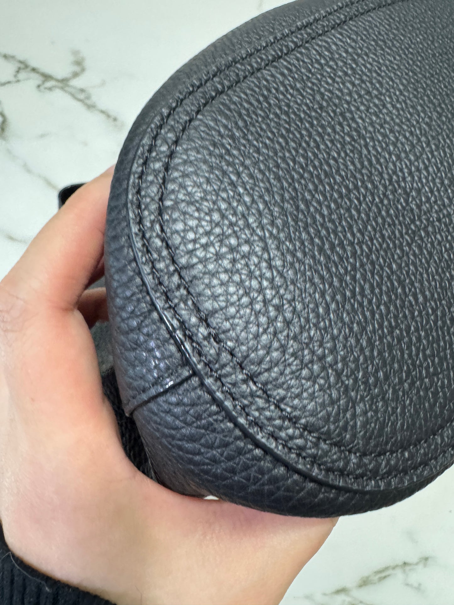 THE ROW Bindle Three Black