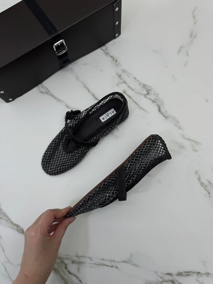 ALAIA 水鑽魚網鞋 深棕色￼
