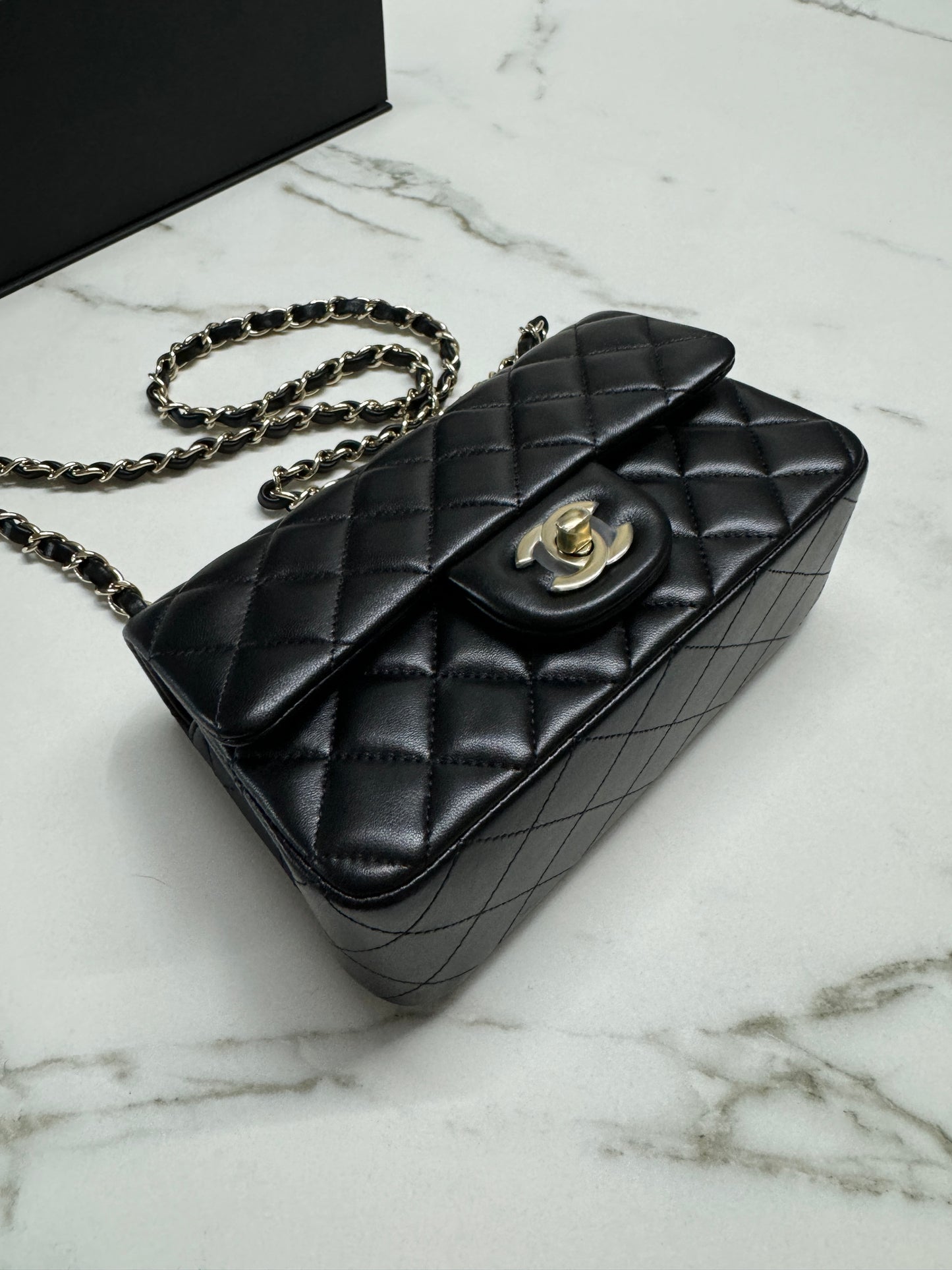 CHANEL CF20 羊皮 黑色淡金扣