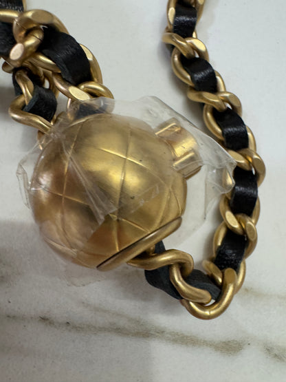 CHANEL 金球woc