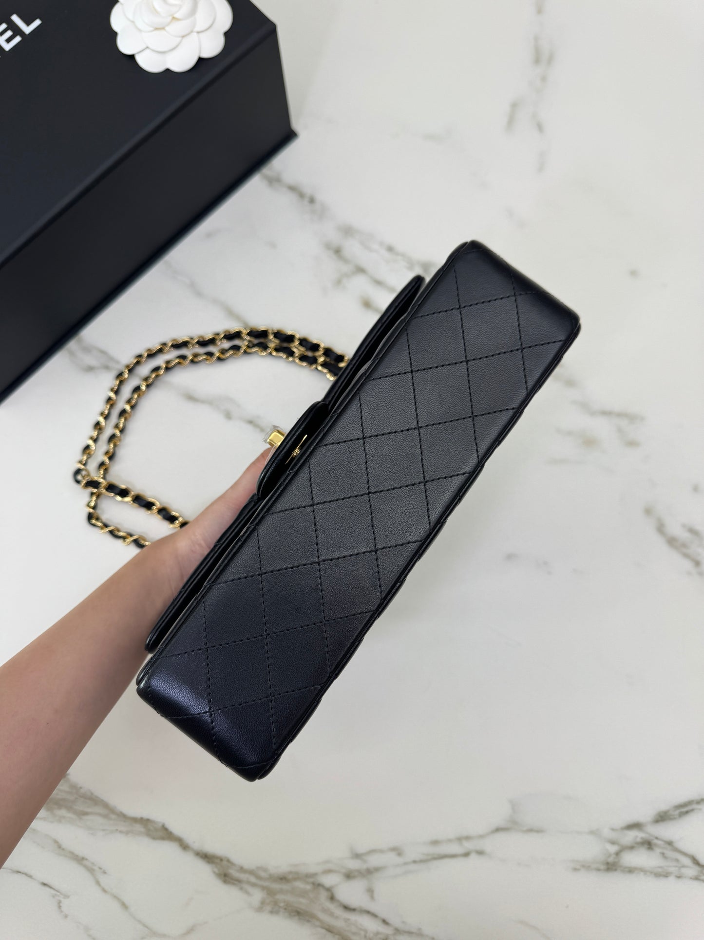 CHANEL CF25 Medium 黑金羊