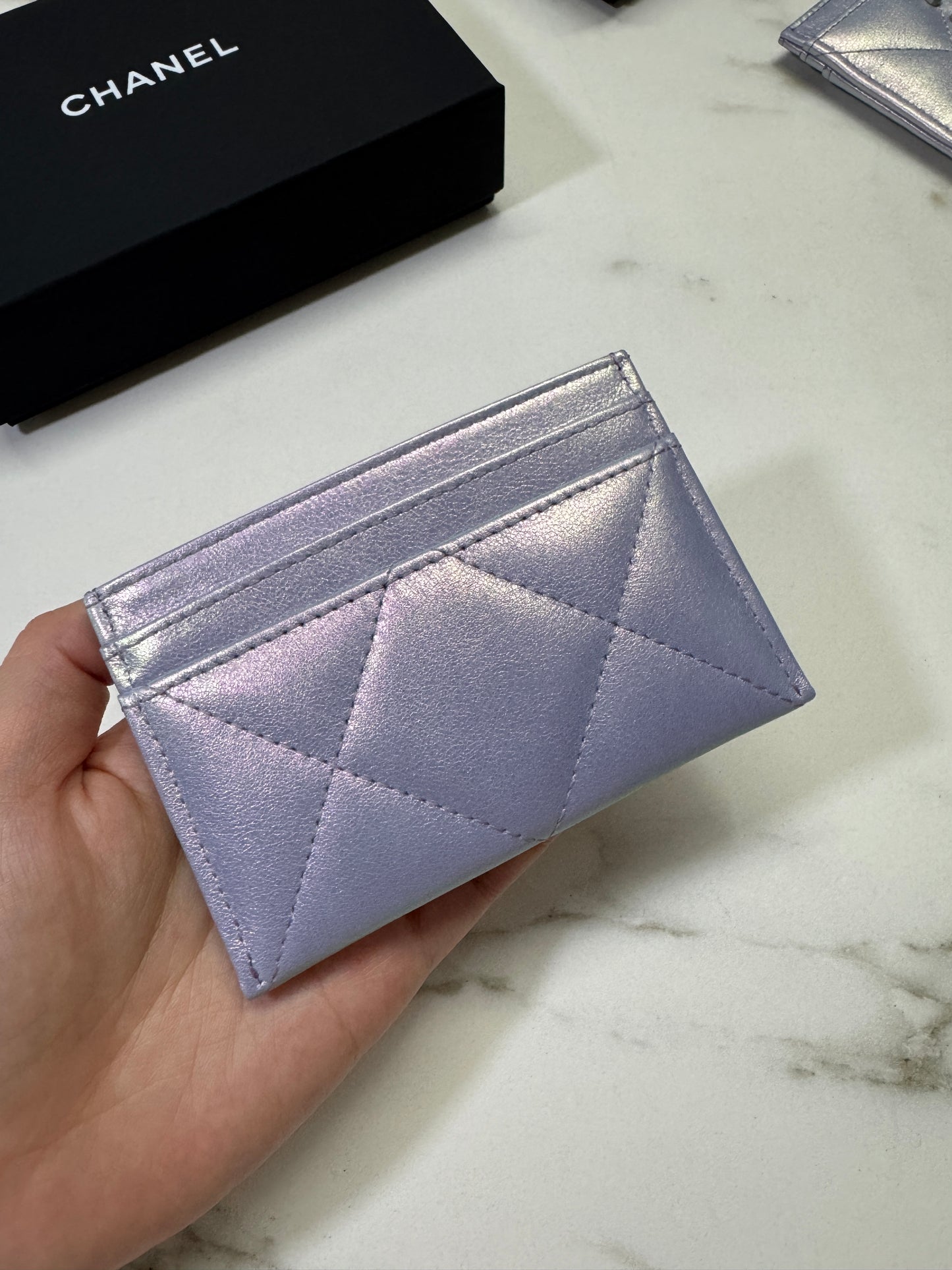 CHANEL 19卡包 22P人魚姬幻彩紫