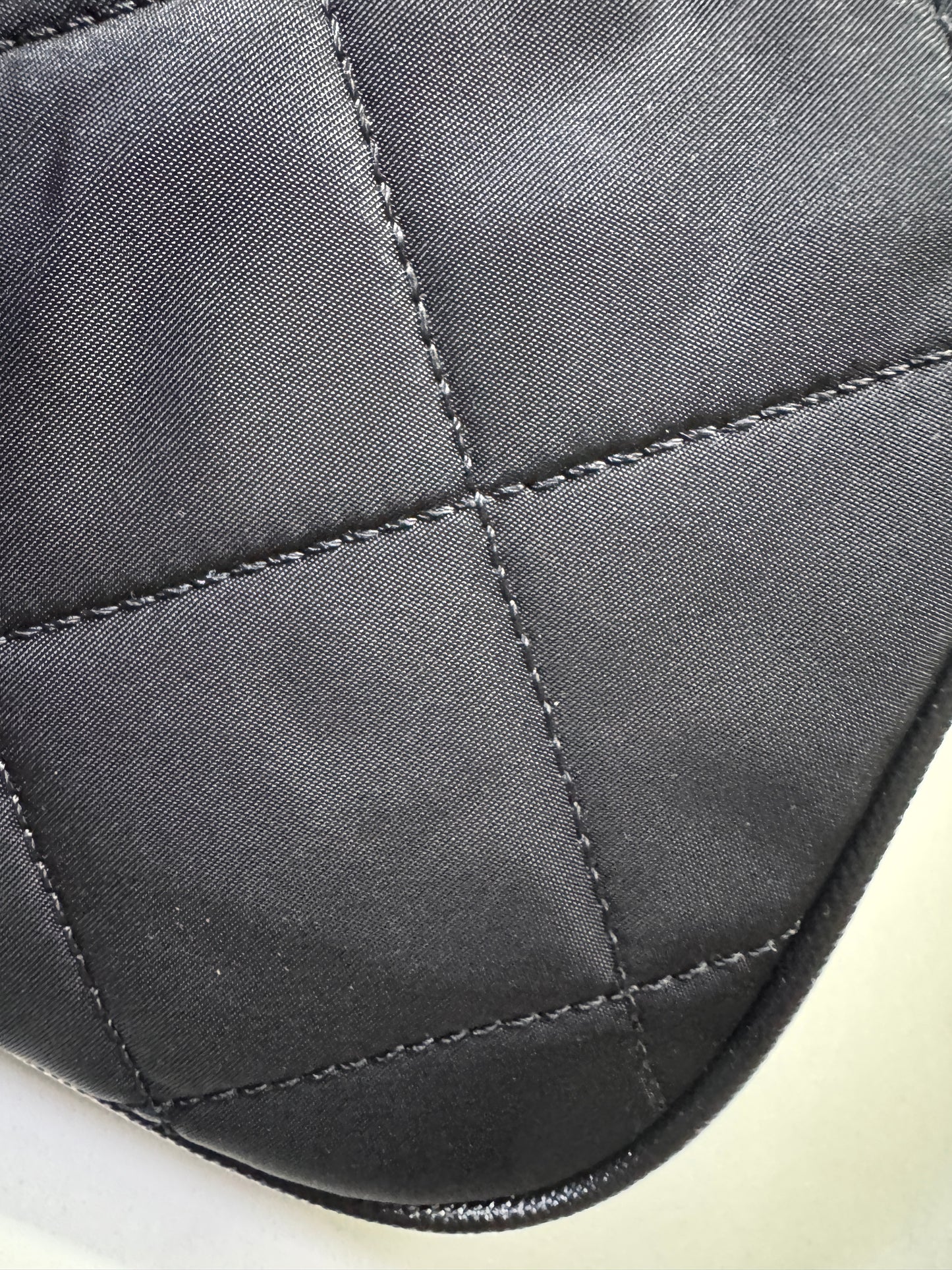 PRADA Re-Nylon 菱格紋Hobo