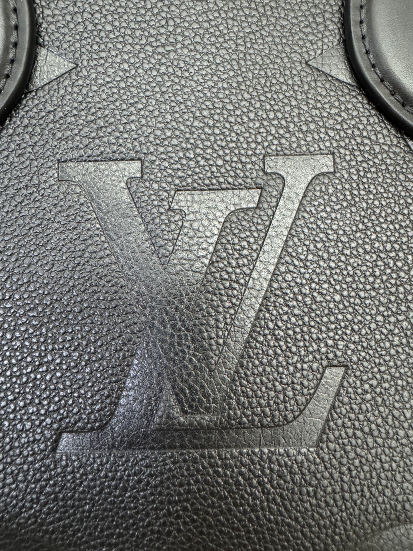 LV Onthego PM 黑色全皮