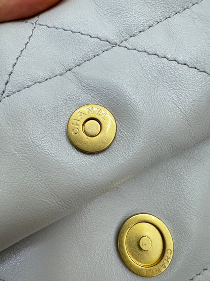 CHANEL 22Bag Small 25S淺灰色