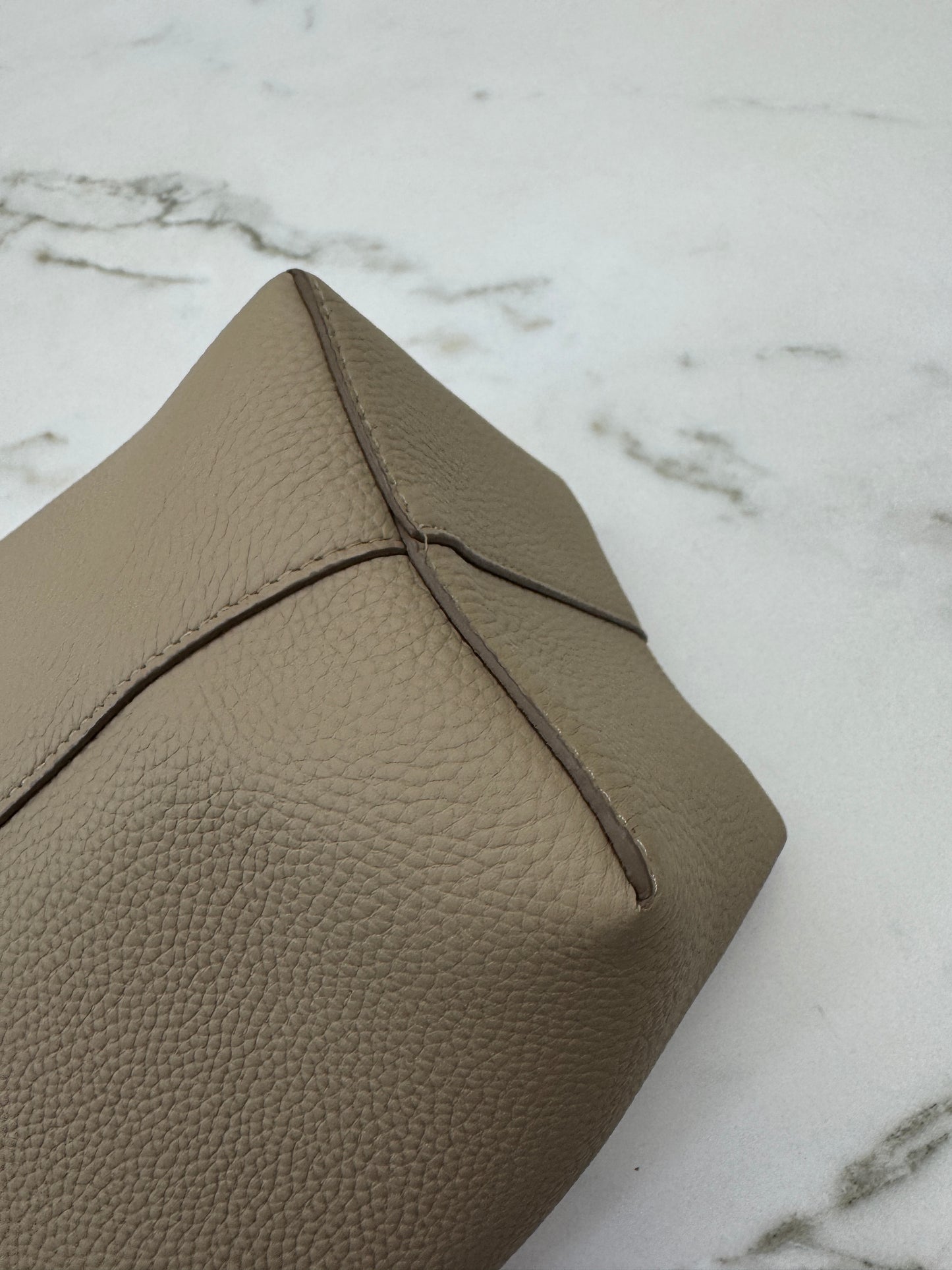 THE ROW N/S Park Tote 奶茶色 Small
