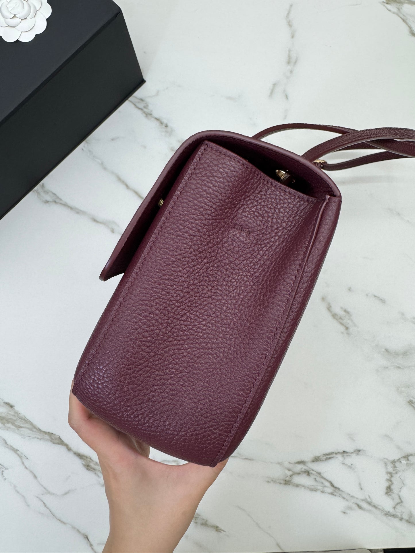 CHANEL 26S Maxi Flap Bag Small 酒紅色金扣 Burgundy GHW