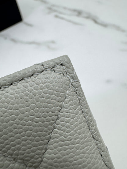CHANEL Passport Holder 淺灰