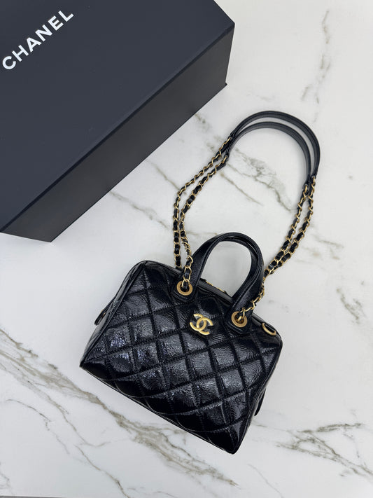 CHANEL 25A 油臘皮保齡球 Small￼