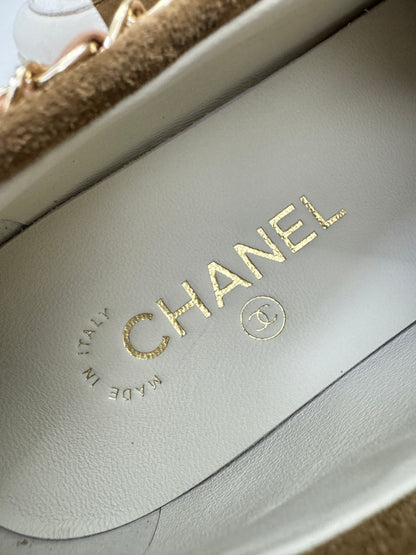 CHANEL 26C 拼色麂皮鏈條休閒鞋