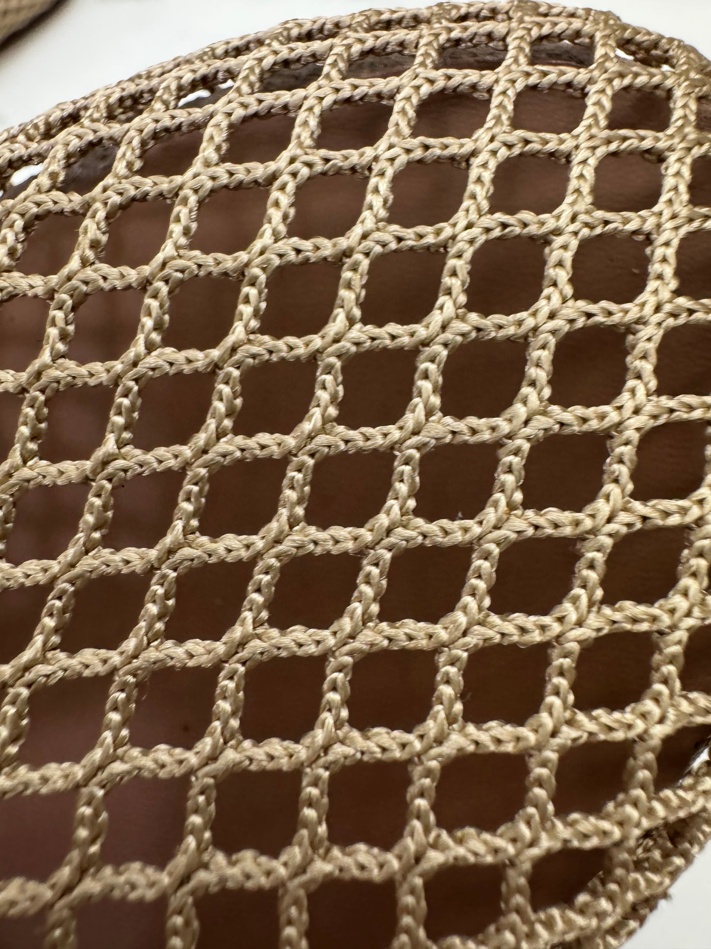 ALAIA 漁網鞋 粉杏色麂皮