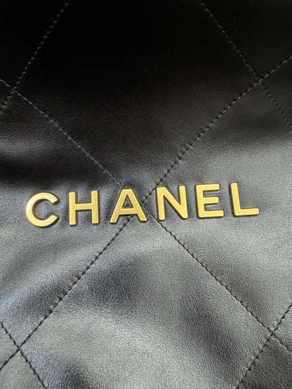 CHANEL 22Bag Medium 黑金