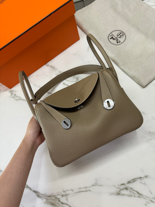 HERMES Lindy26 馬爾法米 銀扣 TC