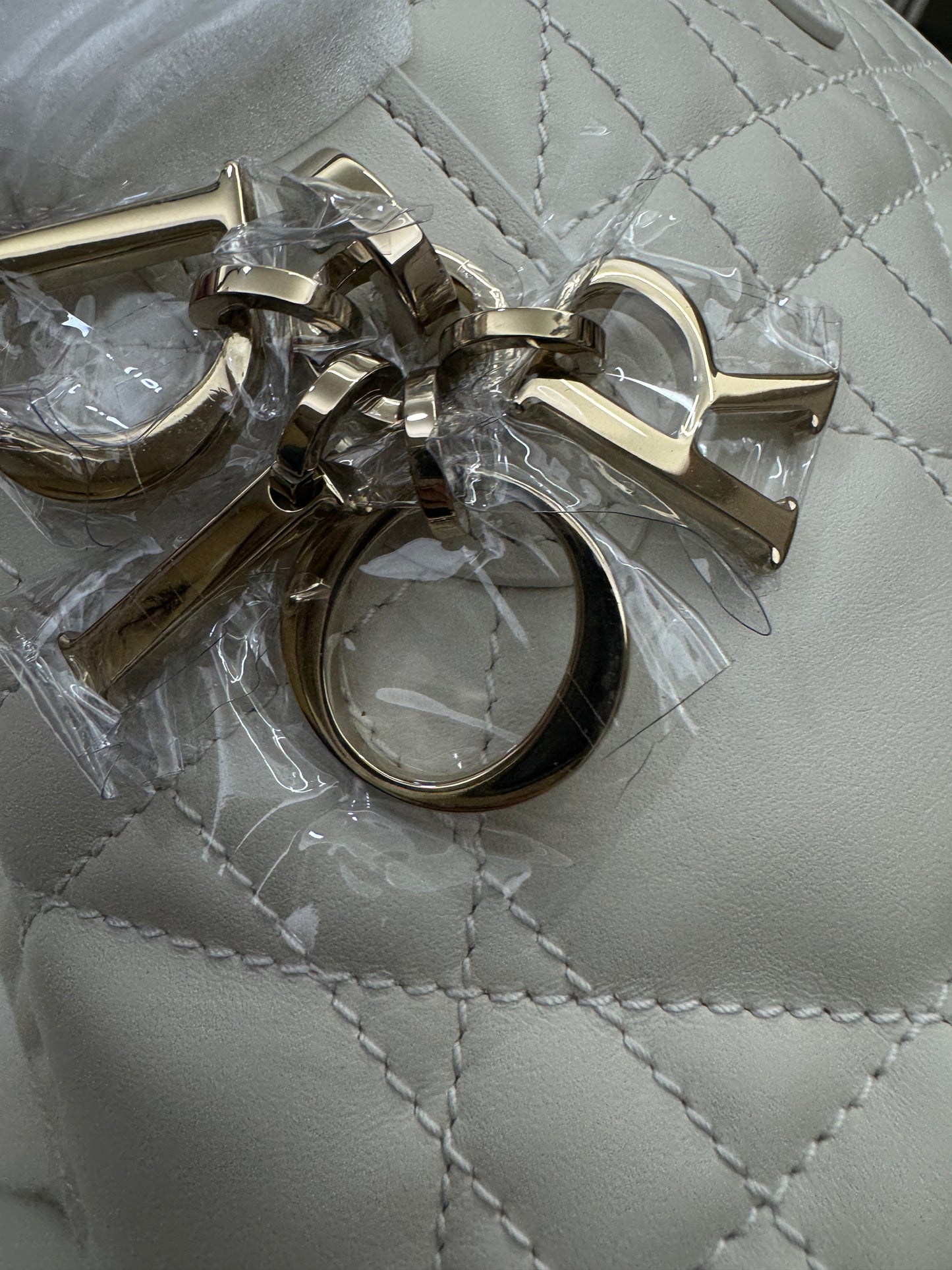 DIOR Toujours Small 白色