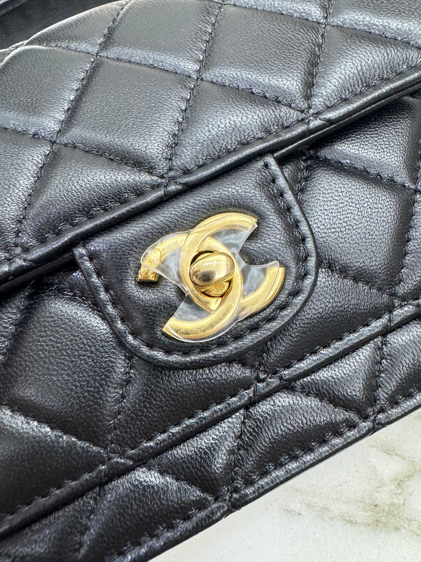 CHANEL 25B 手柄郵差 Wallet on Chain