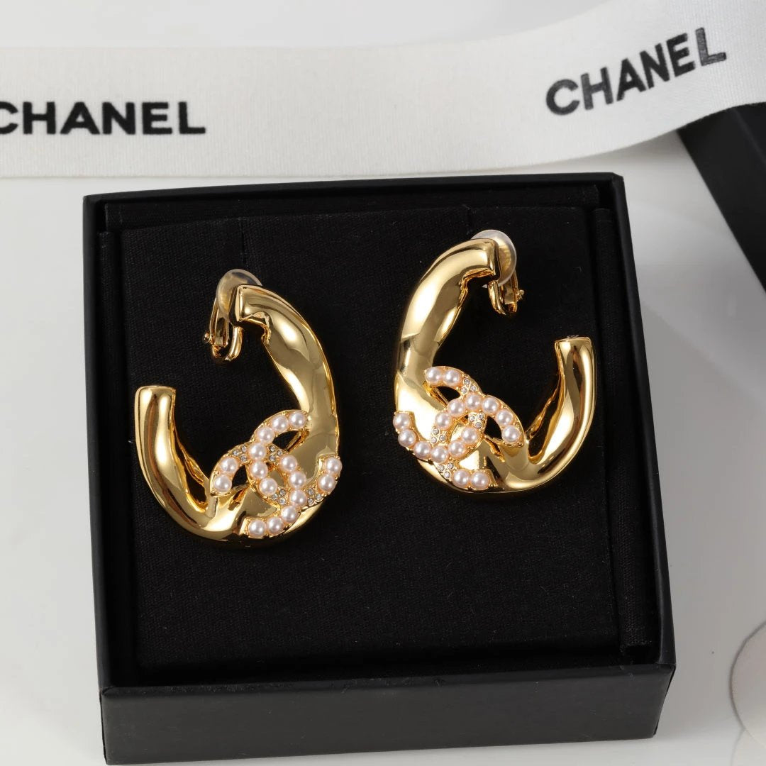 CHANEL 耳夾款