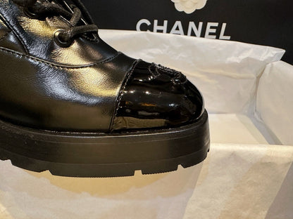 CHANEL 鏈條馬丁靴 23b 可拆卸鏈條￼