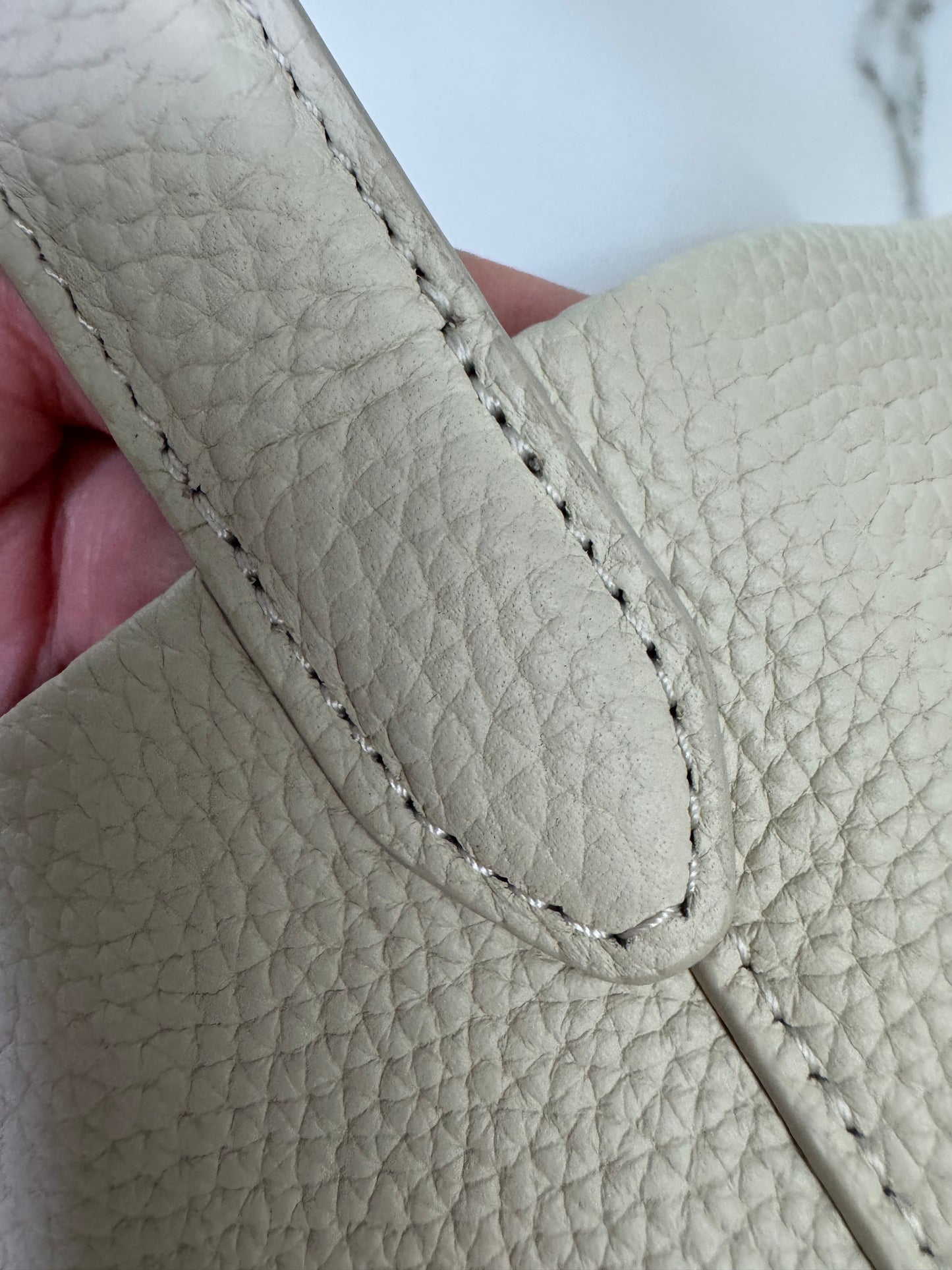 THE ROW N/S Park 奶白色 Medium