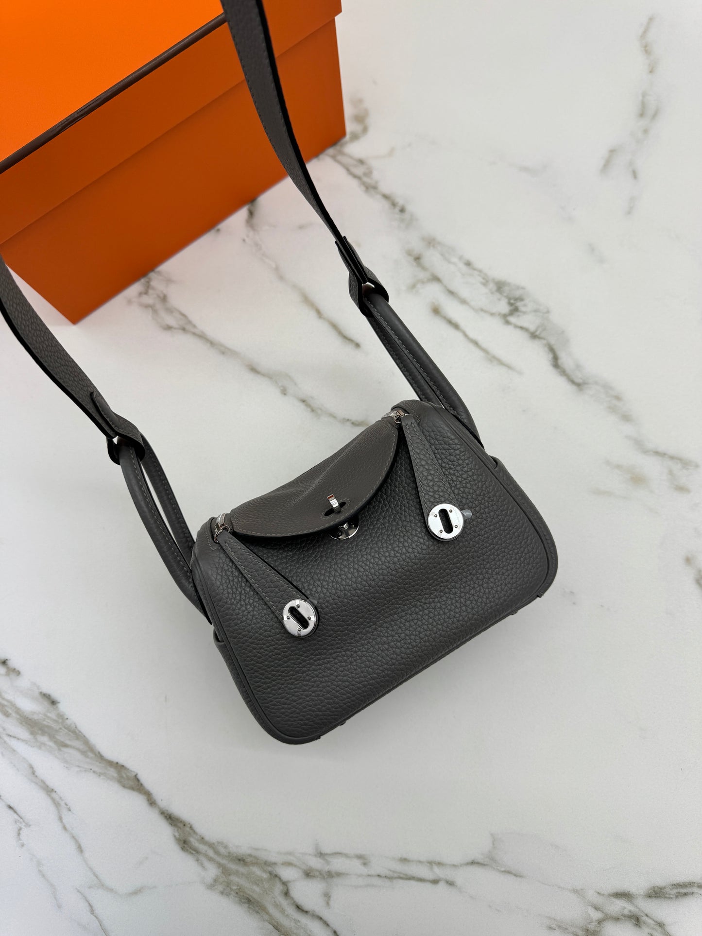 HERMES Mini Lindy 積雨雲灰銀扣 0L Gris Meyer PHW