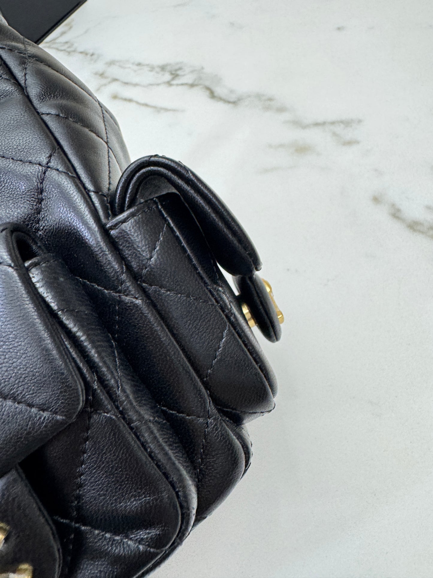CHANEL 25C 多口袋Hobo 黑色