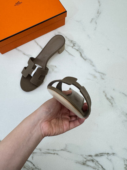 HERMES Oasis 大象灰 Etoupe