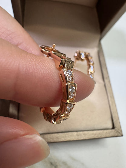 BVLGARI Serpenti 玫瑰金色滿鑽耳環