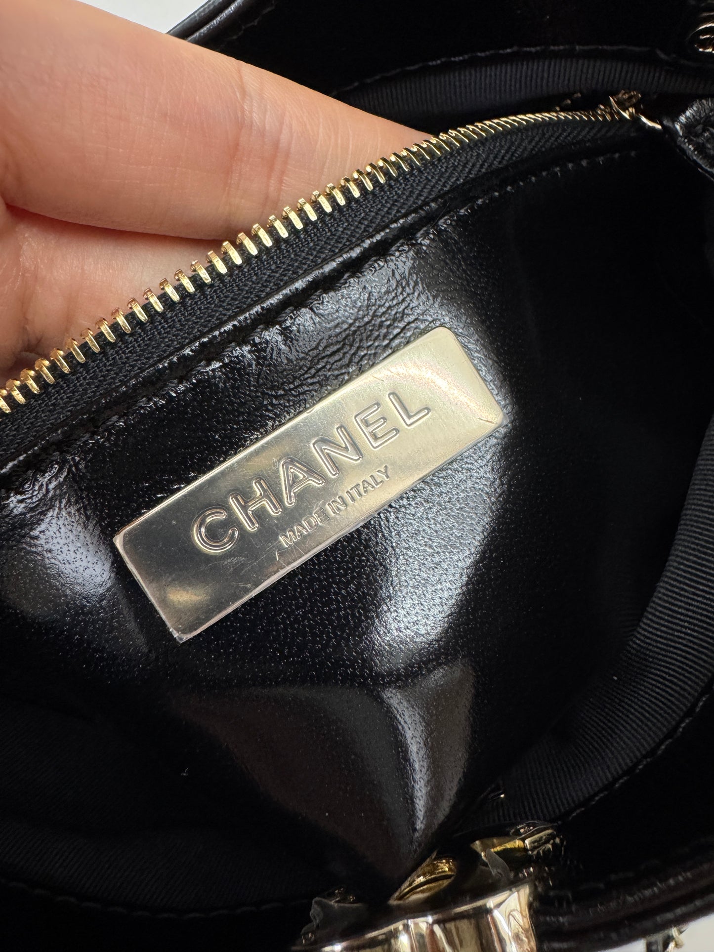 CHANEL Mini 31 Bag 油蠟羊皮（新版）