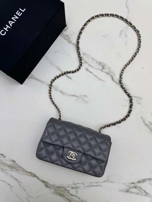 CHANEL Mini CF 深灰色羊皮淺金扣
