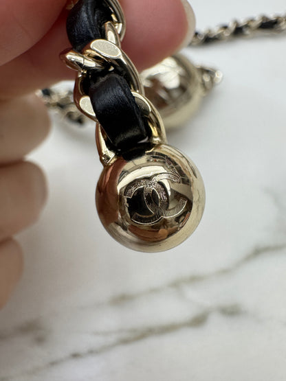 CHANEL 25K 亮面淺金球 Mini CF17 方胖子