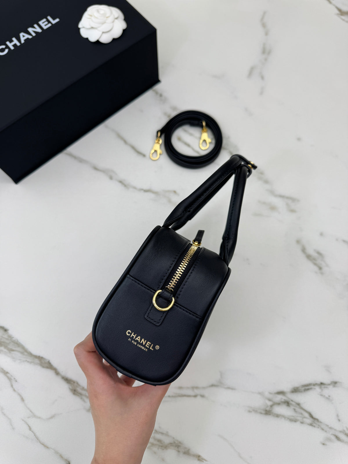 CHANEL 26A Mini 保齡球包 黑色