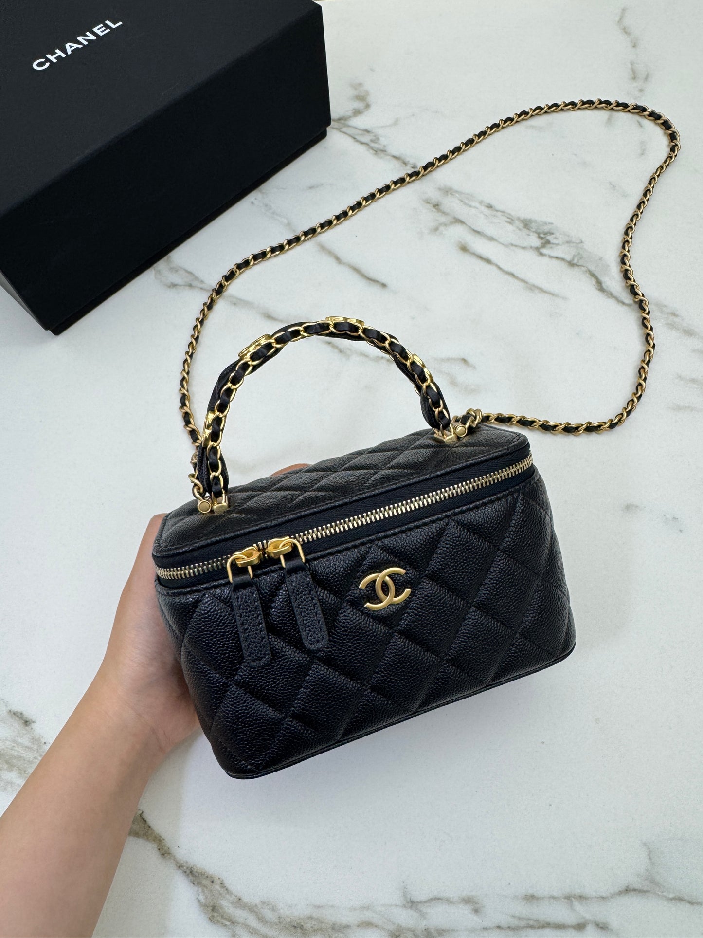 CHANEL 25B 牛皮手柄長盒