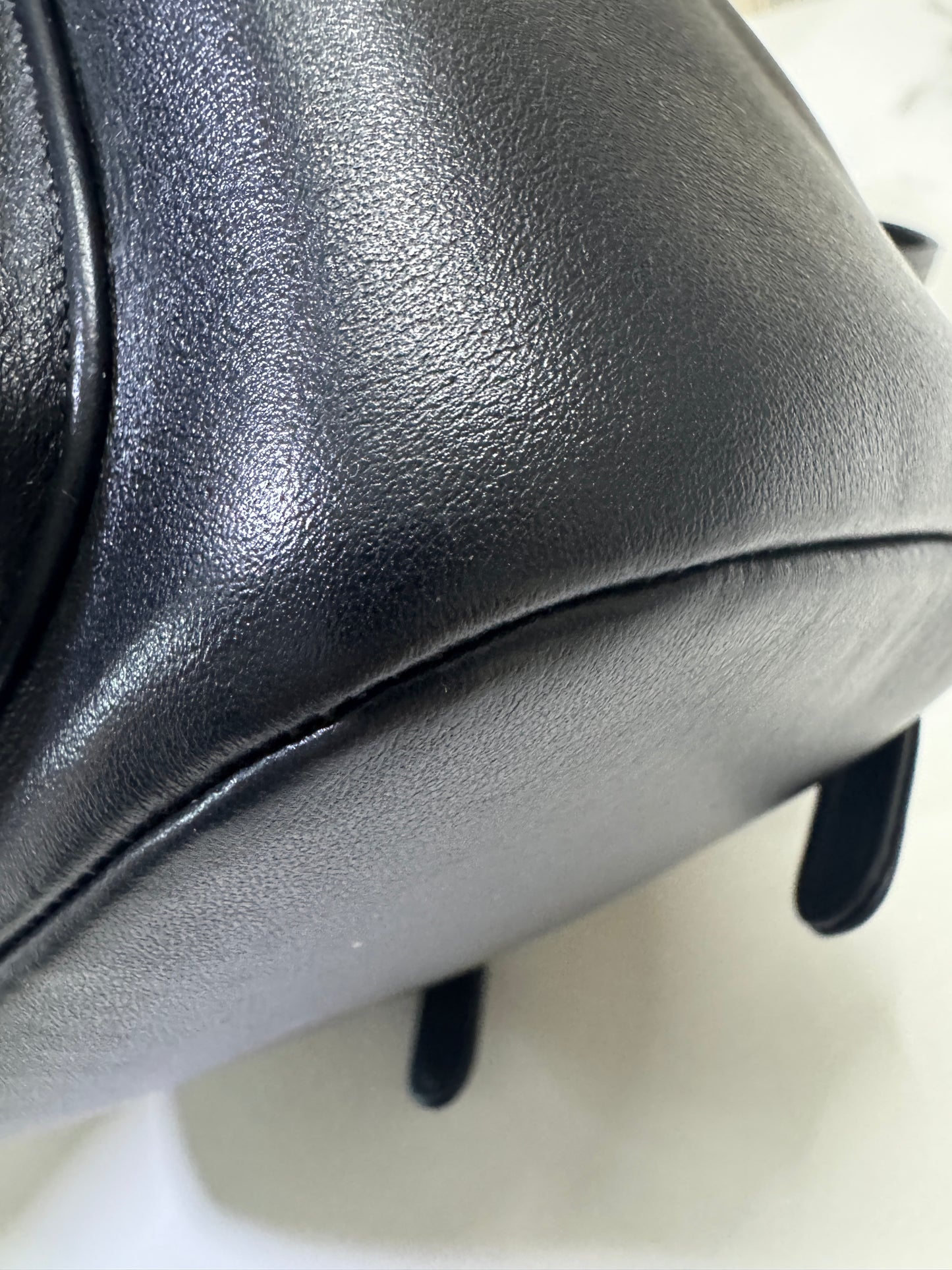 CHANEL Duma 胎牛皮 黑色 Small