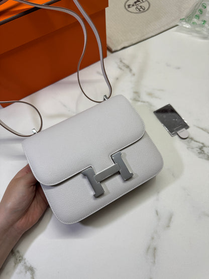 HERMES Mini Constance 奶灰色銀扣 Epsom M4 Gris Pale PHW